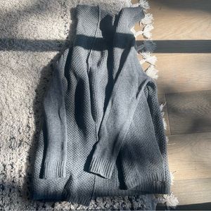 Vince gray sweater XS